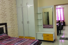 Spacious Bedroom Cupboard Design – Home Brothers Realty